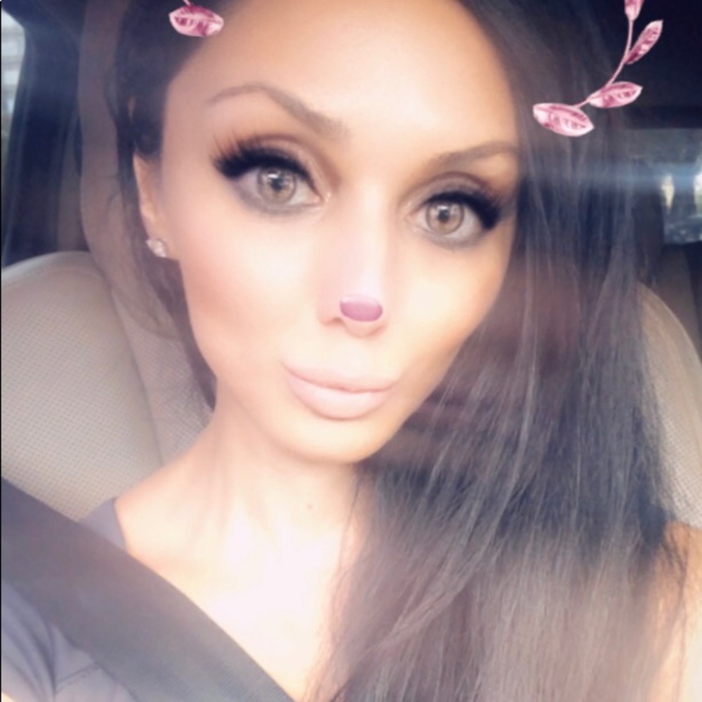 Meet your Posher, Sahar